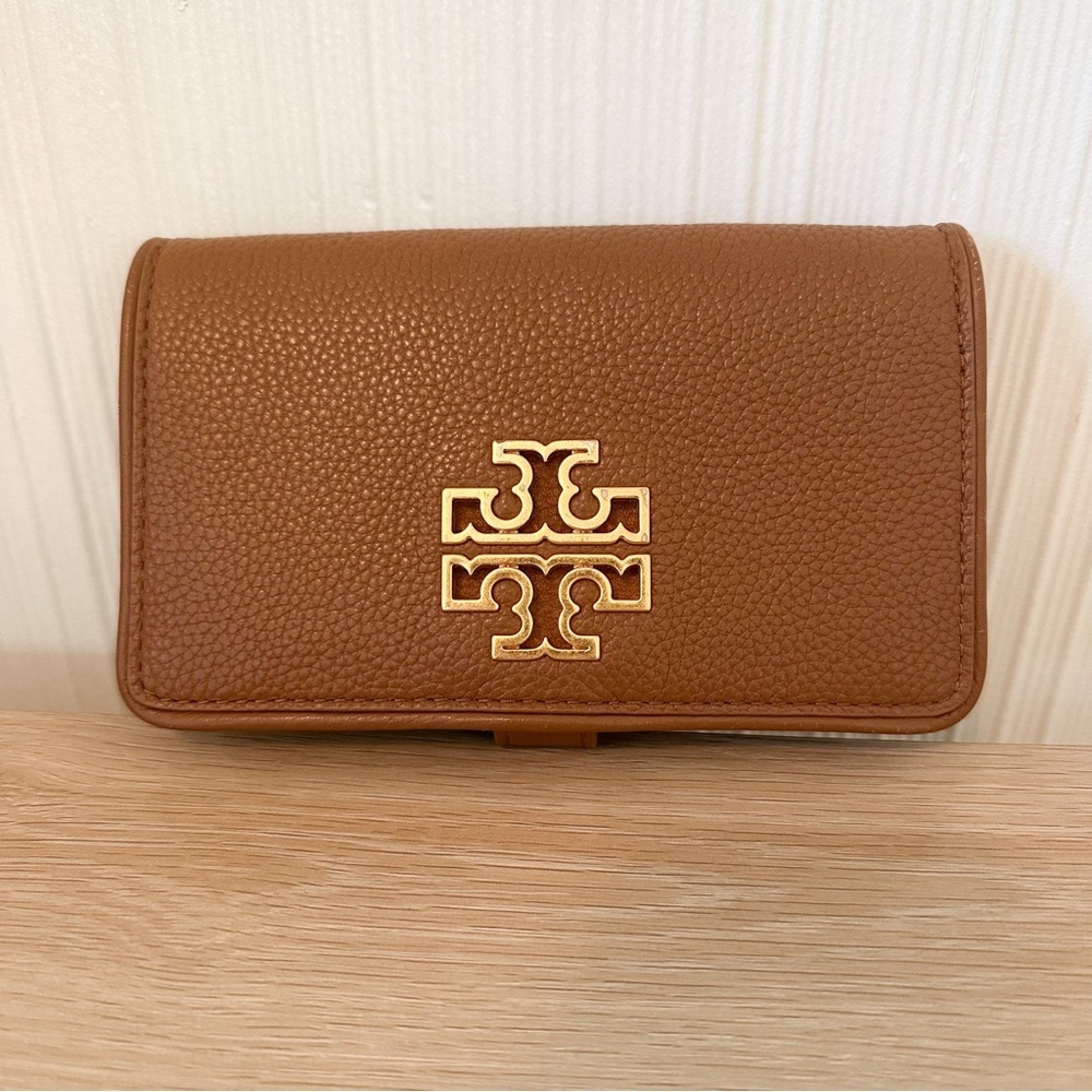 Tory Burch Britten Pebble Leather Smartphone Wristlet/ Wallet/ Bark/Tan